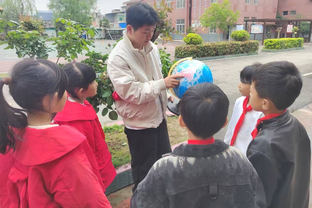 安徽省阜阳市阜南县于集乡教育关工委开展“世界地球日〞主题教育活动