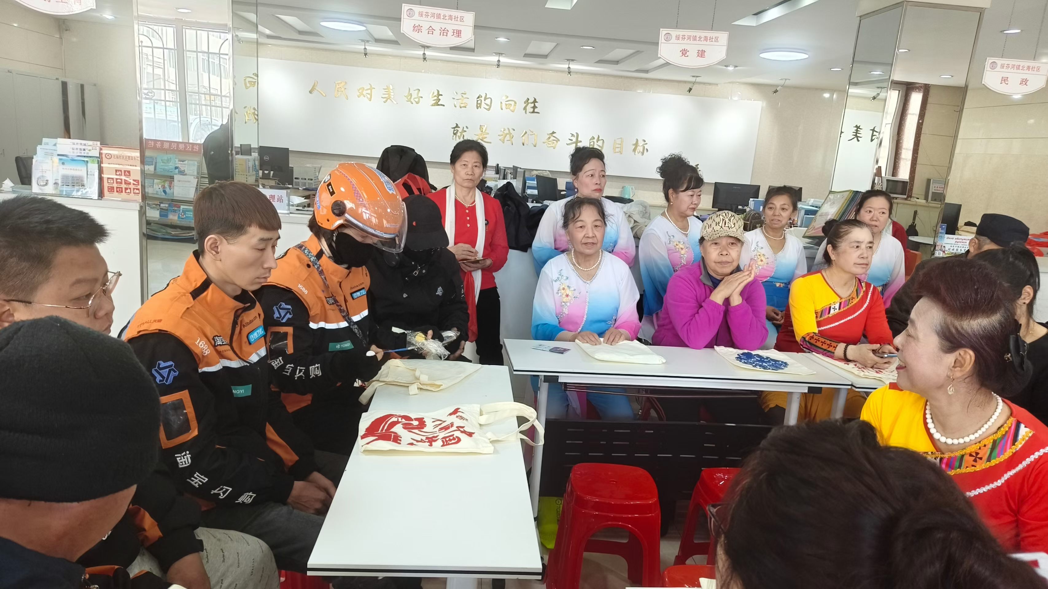 黑龙江省牡丹江市绥芬河市北海社区关工委开展“指尖非遗秀 银发忆初心”主题活动