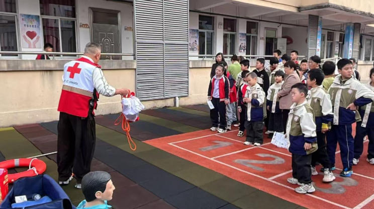 江西省抚州市崇仁县：特殊教育学校开展防溺水安全系列活动