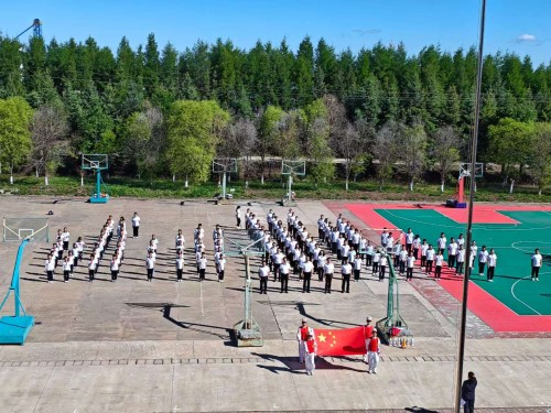 北大荒集团龙门农场有限公司关工委参加属地全校运动会
