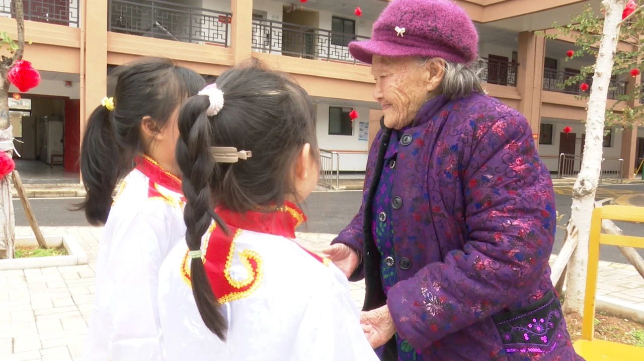 赣州市于都县开展学雷锋活动