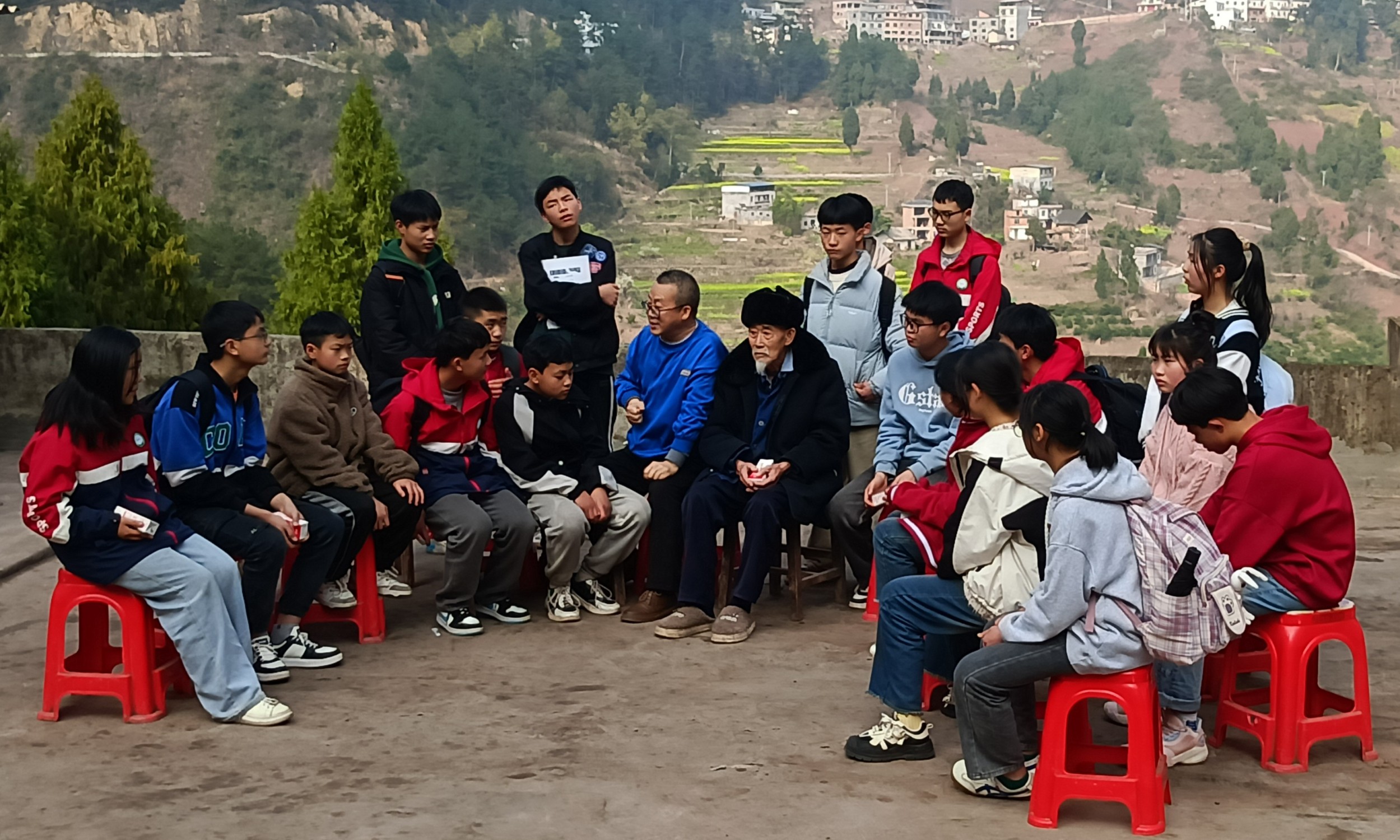 四川省泸州市古蔺县关工委助力优化未成年人成长环境