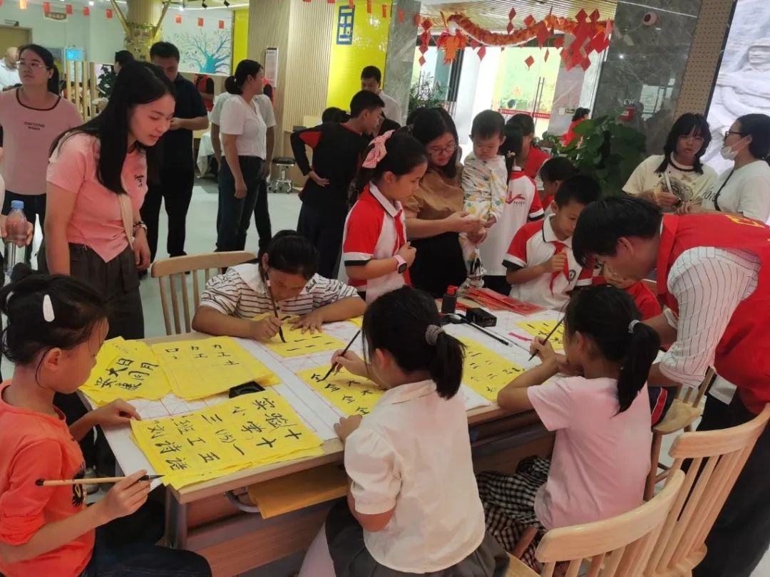 赣州市于都县仙下乡关工委开展“文明集市”志愿服务活动