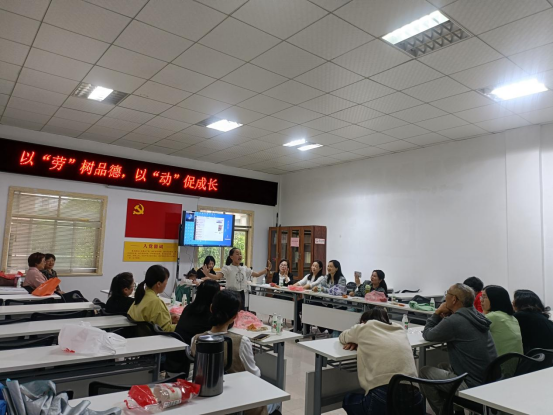 江西省新余市渝水区城北街道春龙社区关工委联合贞明国学读书会开展了以“劳“树品德，以“动”促成长劳动节主题实践活动