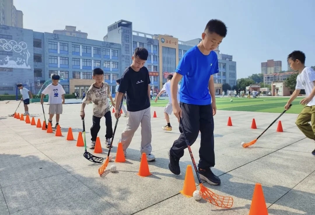 江西省赣州市于都县站前小学关工委课后服务：让孩子在社团活动中成长