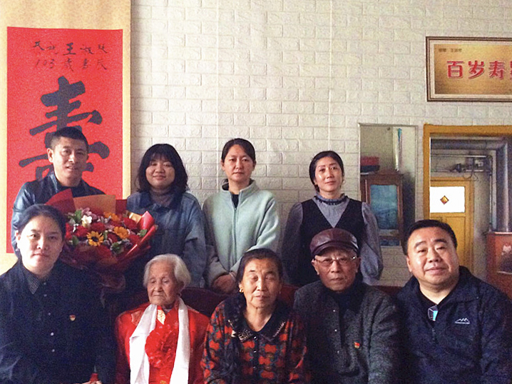 “五老”宁布牵手青年孝老敬老