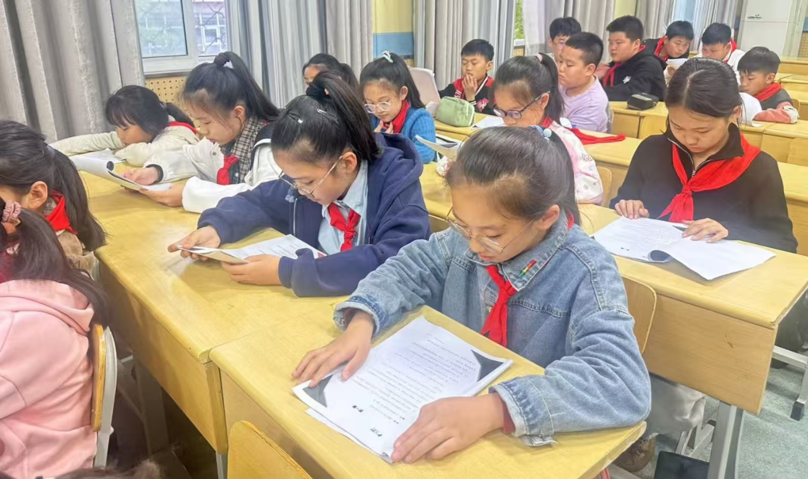 江苏省徐州市铜山区棠张镇实验小学开展学党史重温革命路活动