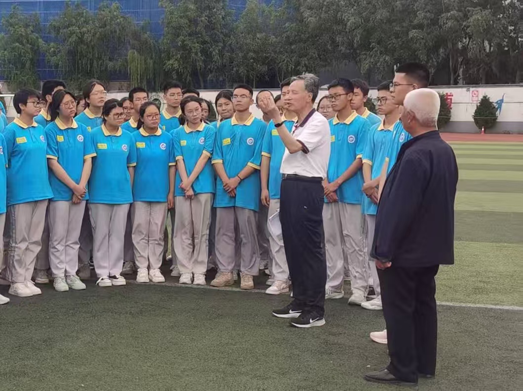 银发映初心 桑榆传薪火——甘肃省平凉市静宁县“五老”宣讲团成员李忠良深耕红色沃土