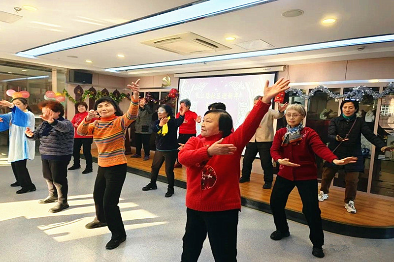 1704159321675743.jpg 江苏省南京市玄武区长江路社区关工委联合开展“居民骨干叙情谊,齐迎新春展风采”活动(3).jpg