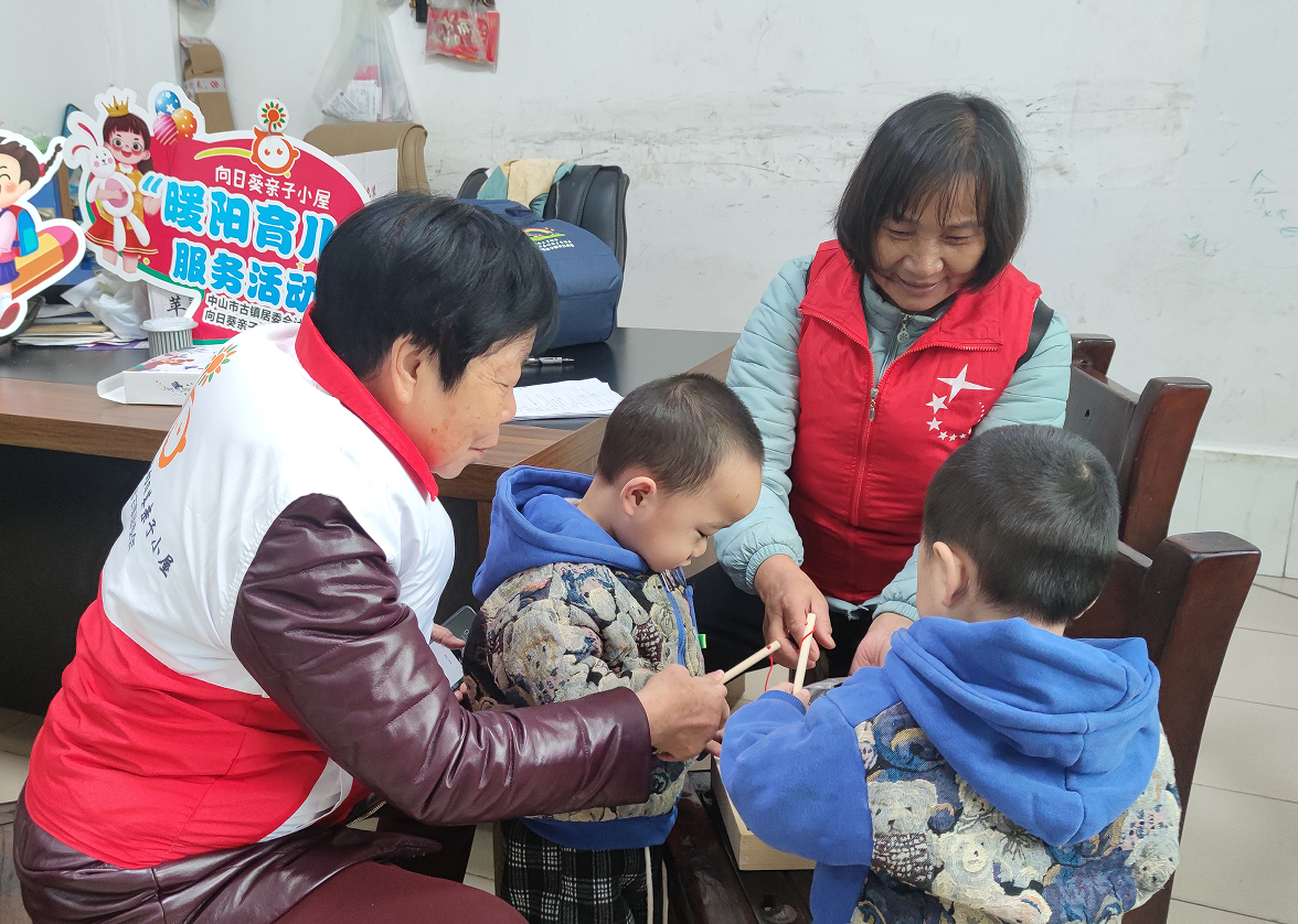 12月29日，古镇镇居委会关工委联合“五老”工作室开展家教上门活动。.png