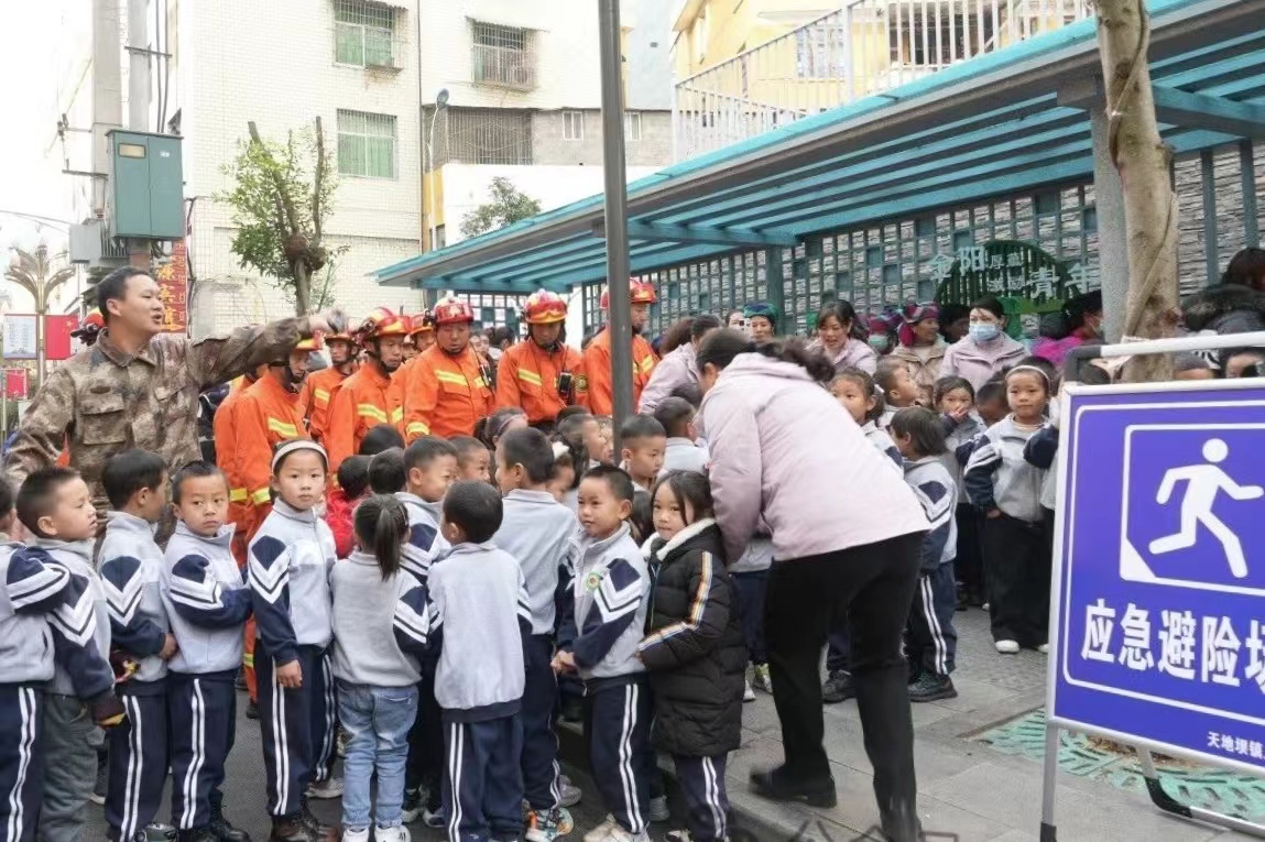 1704466594393848.jpg 49841853f6e2c0fff99d0a90bae2c31.jpg