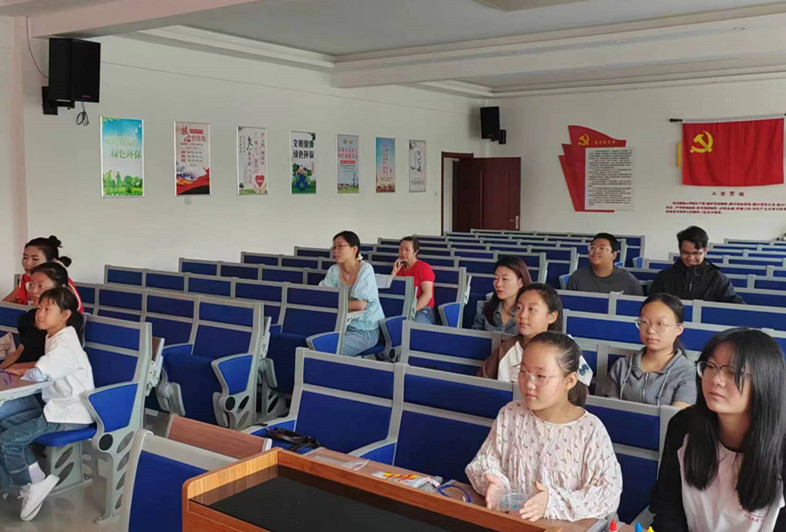 1705559927520148.jpg 元宝山区西城街道新景四季东社区儿童心理健康教育活动照片2_副本.jpg