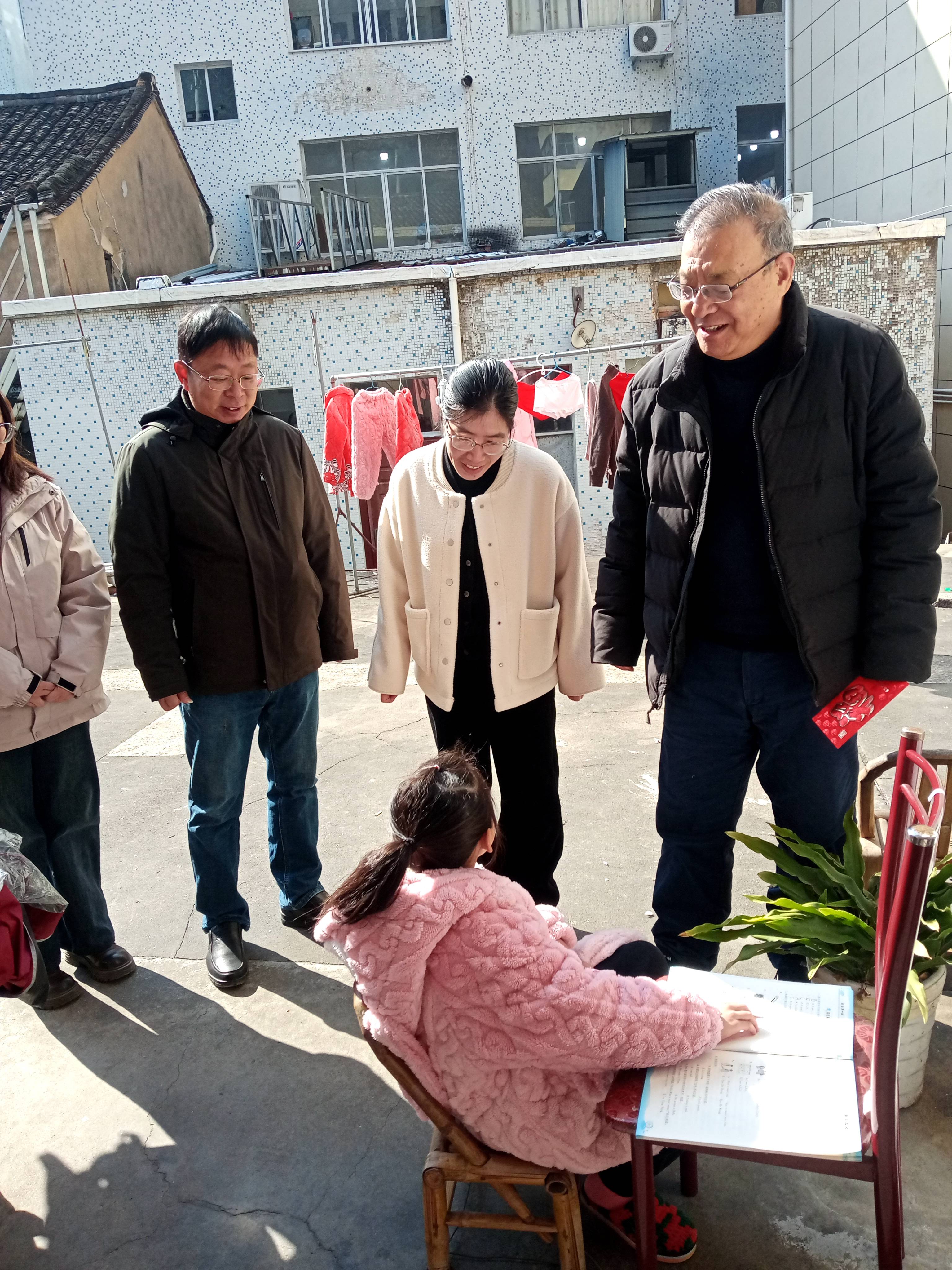 1706513909947153.jpg 赖盈帆3(1).jpg