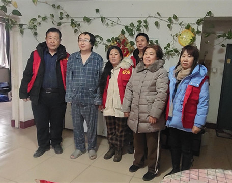1706749334409557.jpg 元宝山区星海社区关工委新春慰问残疾人活动照片5_副本.jpg