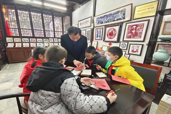 传承非遗 同里剪纸2--.jpg