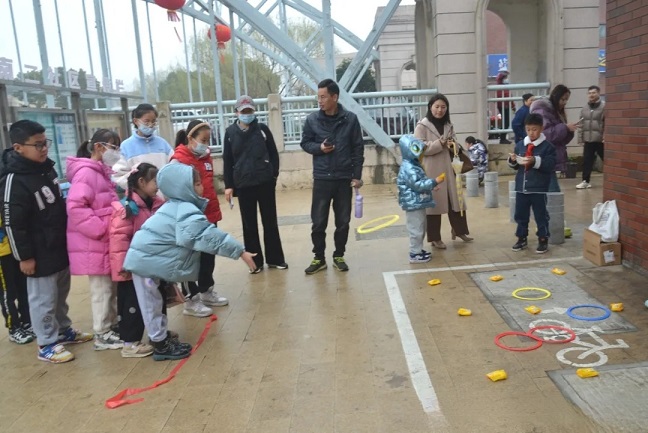 1708659404900005.jpg 猜灯谜.jpg