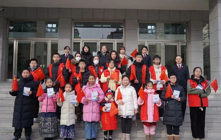 1709255173267468.jpg 元宝山区王府社区你好!人民检察官法制进社区活动照片4_副本.jpg