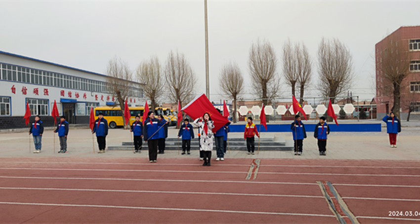 1709860569703573.jpg 元宝山区马蹄营子学校学雷锋活动照10jpg_副本.jpg