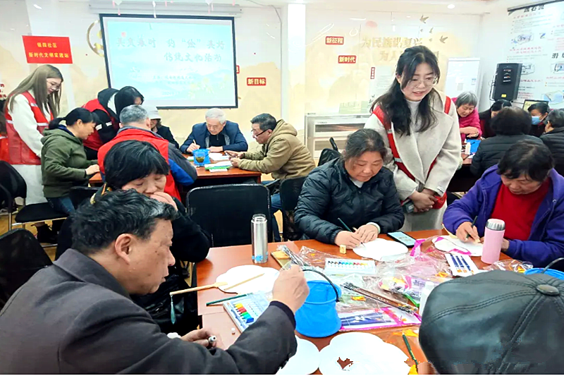 江苏省南京市玄武区锁四社区关工委联合开展传统文化宣传之“手绘扇面”体验活动 (2).png