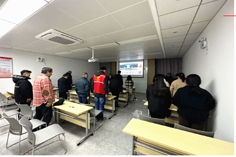 江苏省南京市玄武区梅园新村街道关工委开展“缅怀先烈 祭奠英雄”活动(2).png