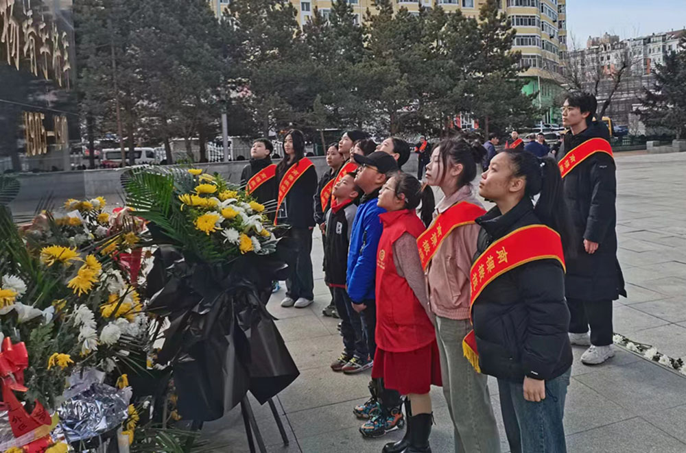 火车头扫墓图片002022.jpg
