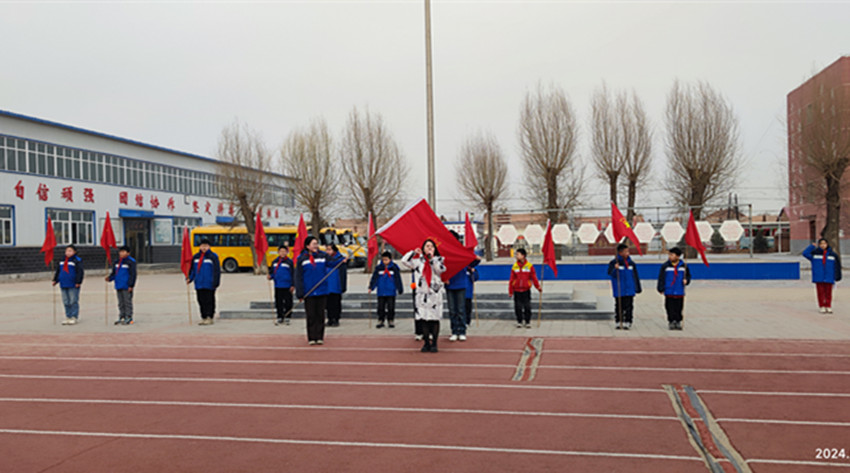 1712047052766131.jpg 元宝山区马蹄营子学校清明节活动照片18pg_副本.jpg