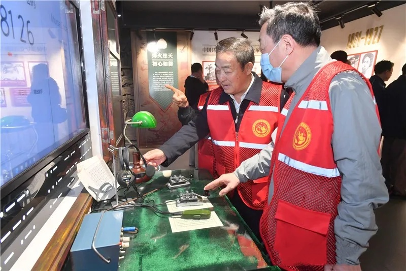 江苏省南京市玄武区锁金村街道锁四社区关工委联合开展清明节主题活动(2).jpg