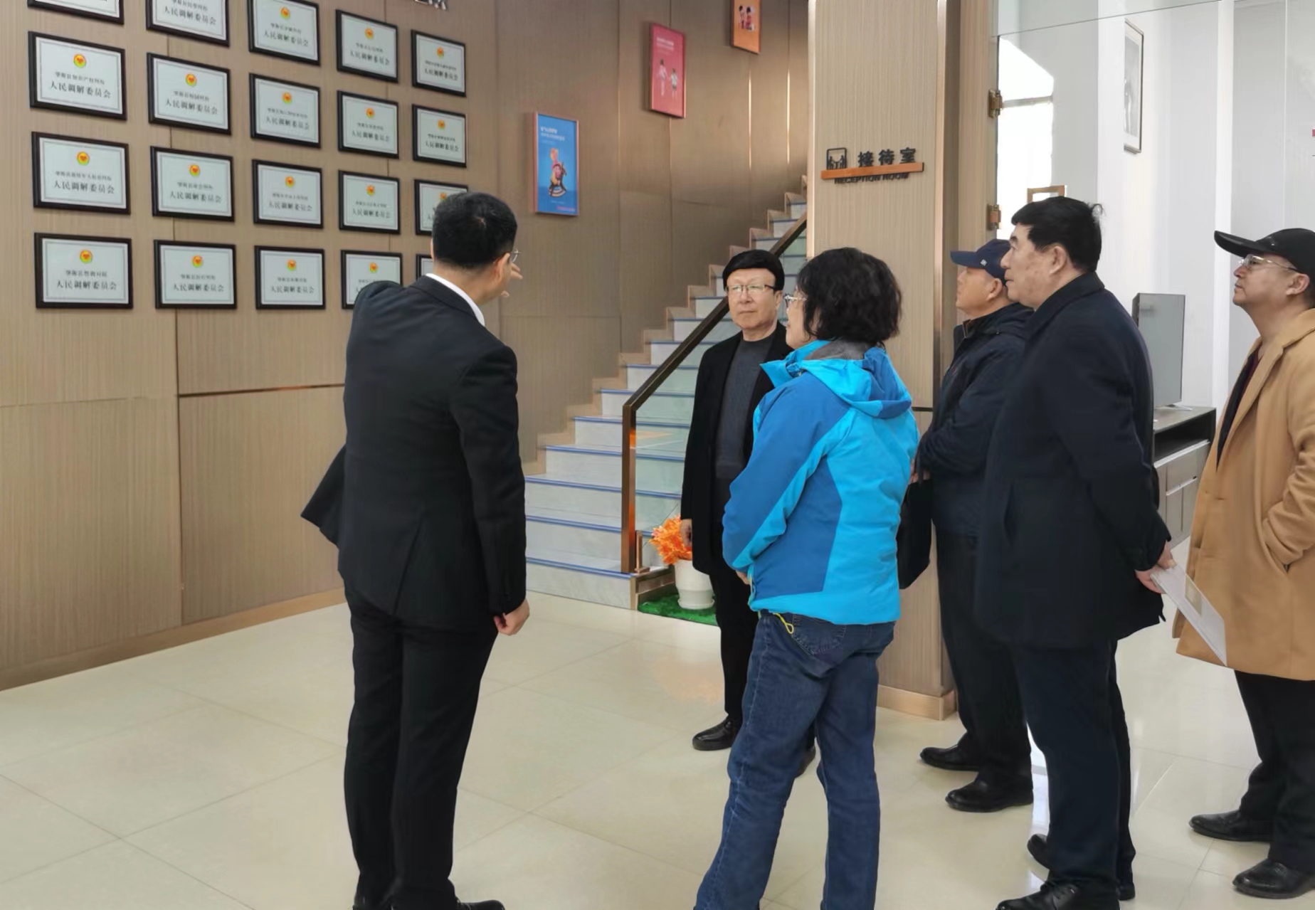 1712740901511263.jpg c.jpg