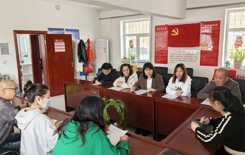 1713237510536916.jpg 元宝山区锦山社区安全教育活动照片1_副本.jpg