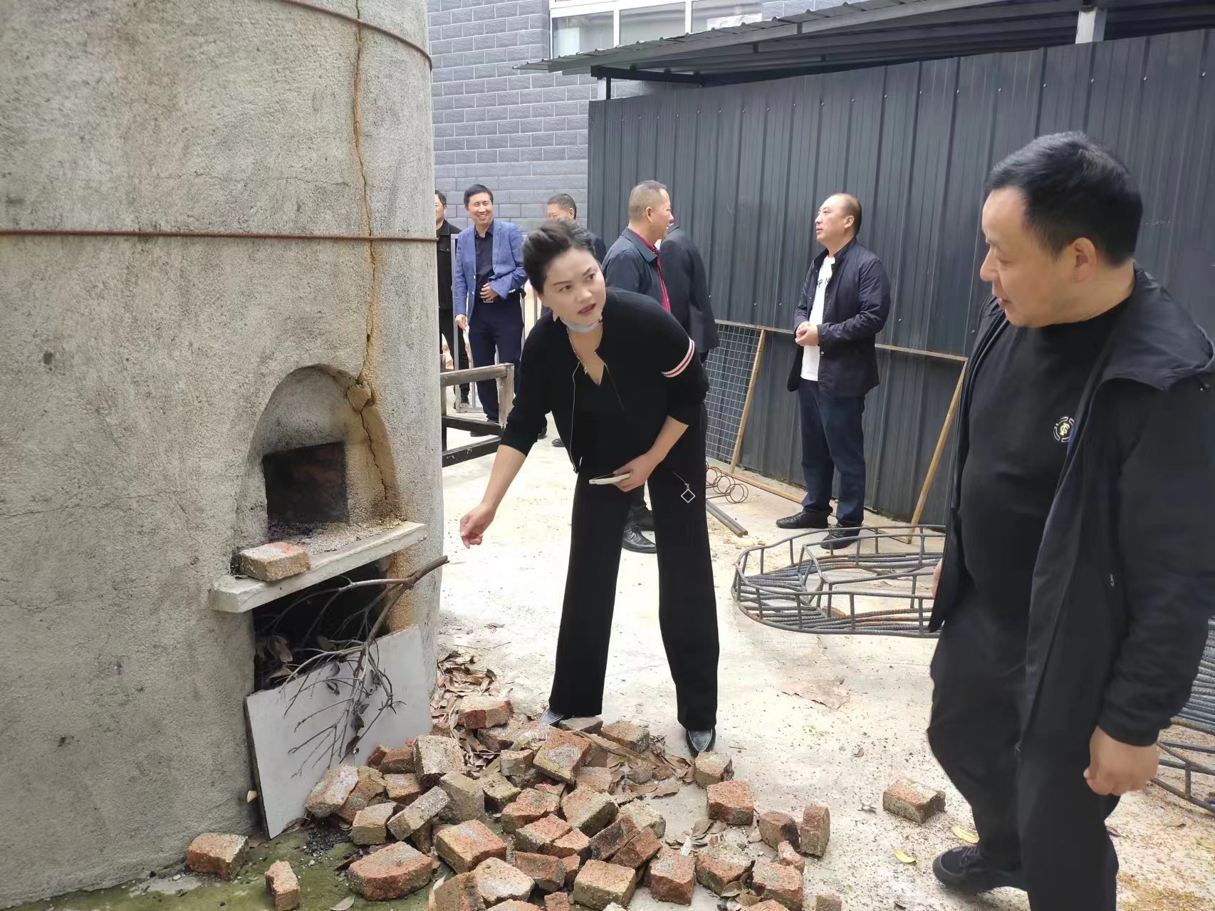 1716881732979646.jpg 烧窖.jpg