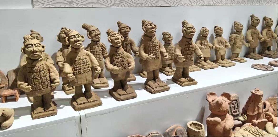 1716881823979358.jpg 陶俑.jpg