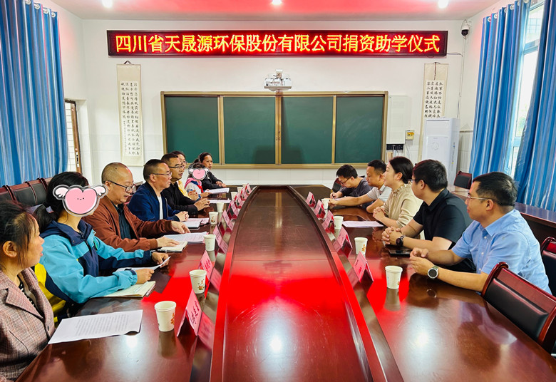 1717123814690028.jpg ef0b9c115a1f362e0fe2509c639e131.jpg