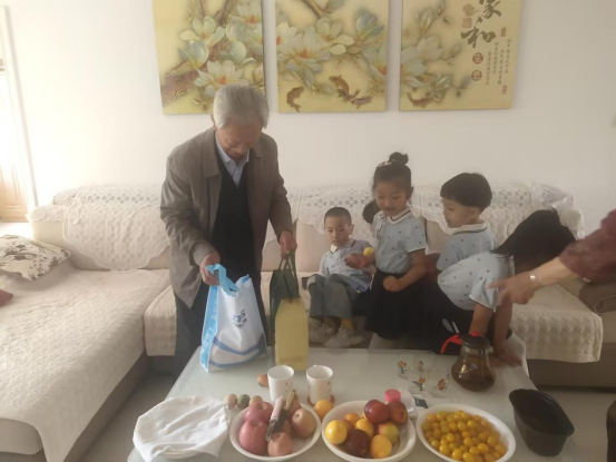 1718329117973650.png 元宝山区东城街道银河社区关工委端午节活动照片4.png