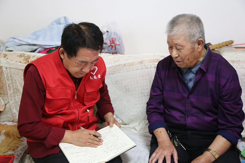 1722386575572728.jpg 元宝山区草原蓝哈达协会关工委八一慰问老兵活动照片5jpg_副本.jpg