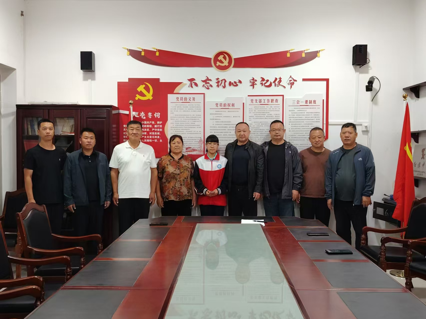 1726188828989266.jpg a62ae110932d45640a3960096319373.jpg