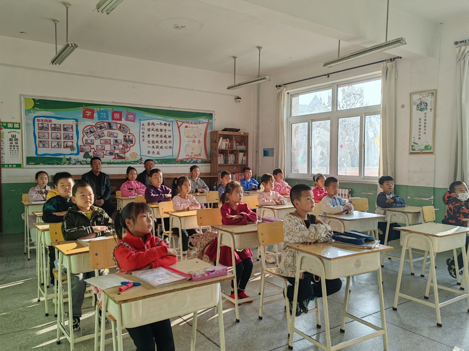 1730271369419659.jpg 元宝山区风水沟小学关工委家长开放日活动照片2_副本.jpg