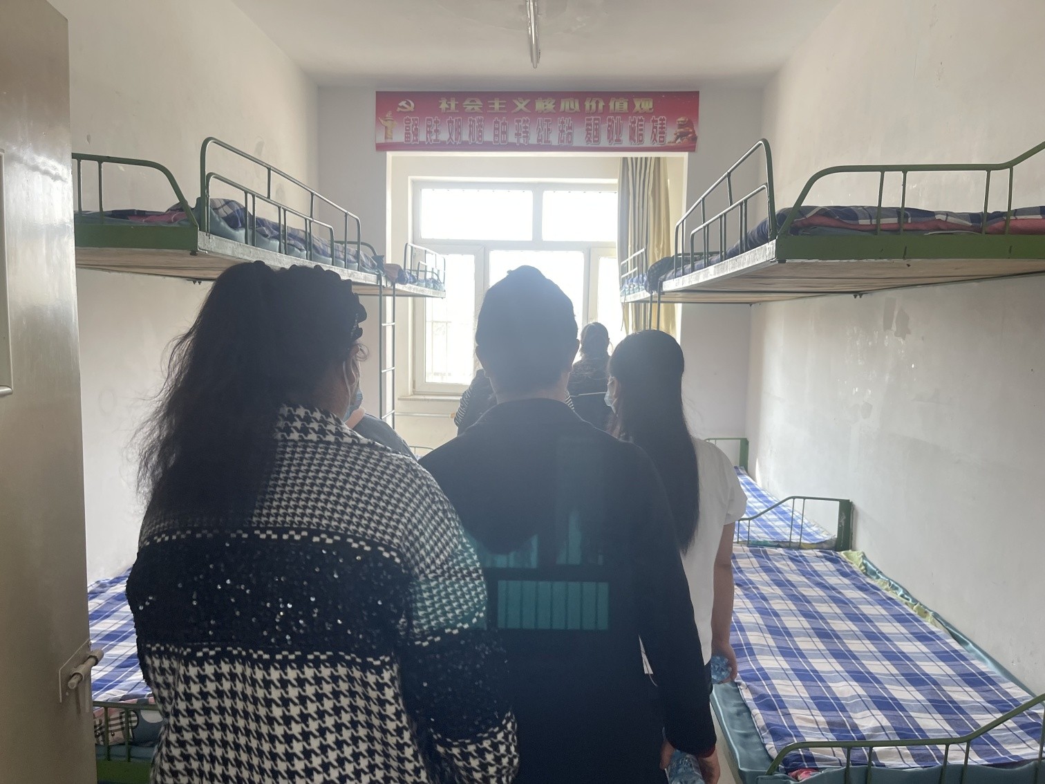 1730271625395654.jpg 元宝山区风水沟小学关工委家长开发日活动照片29pg_副本.jpg