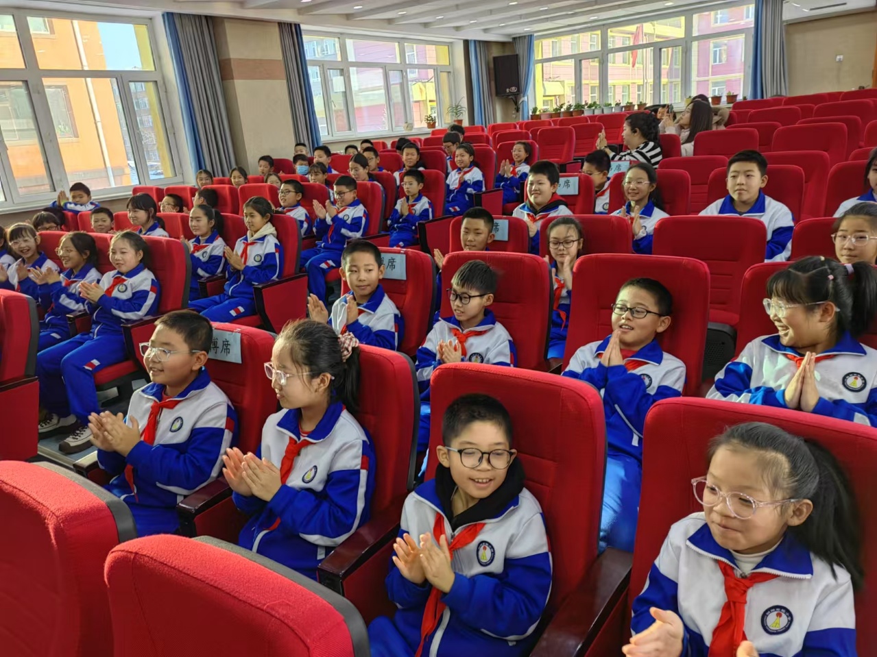 1733018160670455.jpg 8d46cd01640794bdba5aa9f4987efe09.jpg