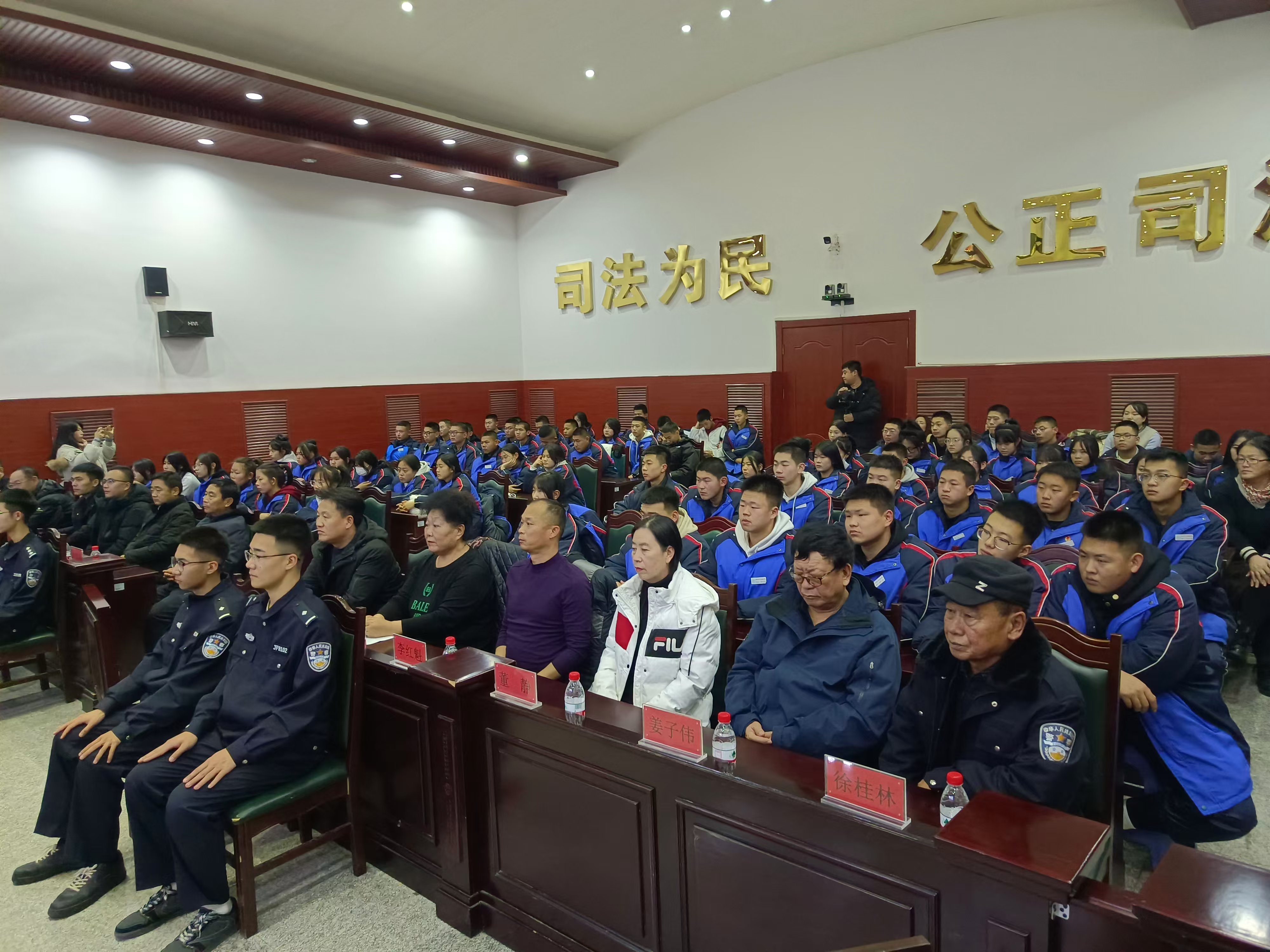 1733905080204964.jpg d7e66b3a161203c3f6c0e05cfe2c3a1.jpg