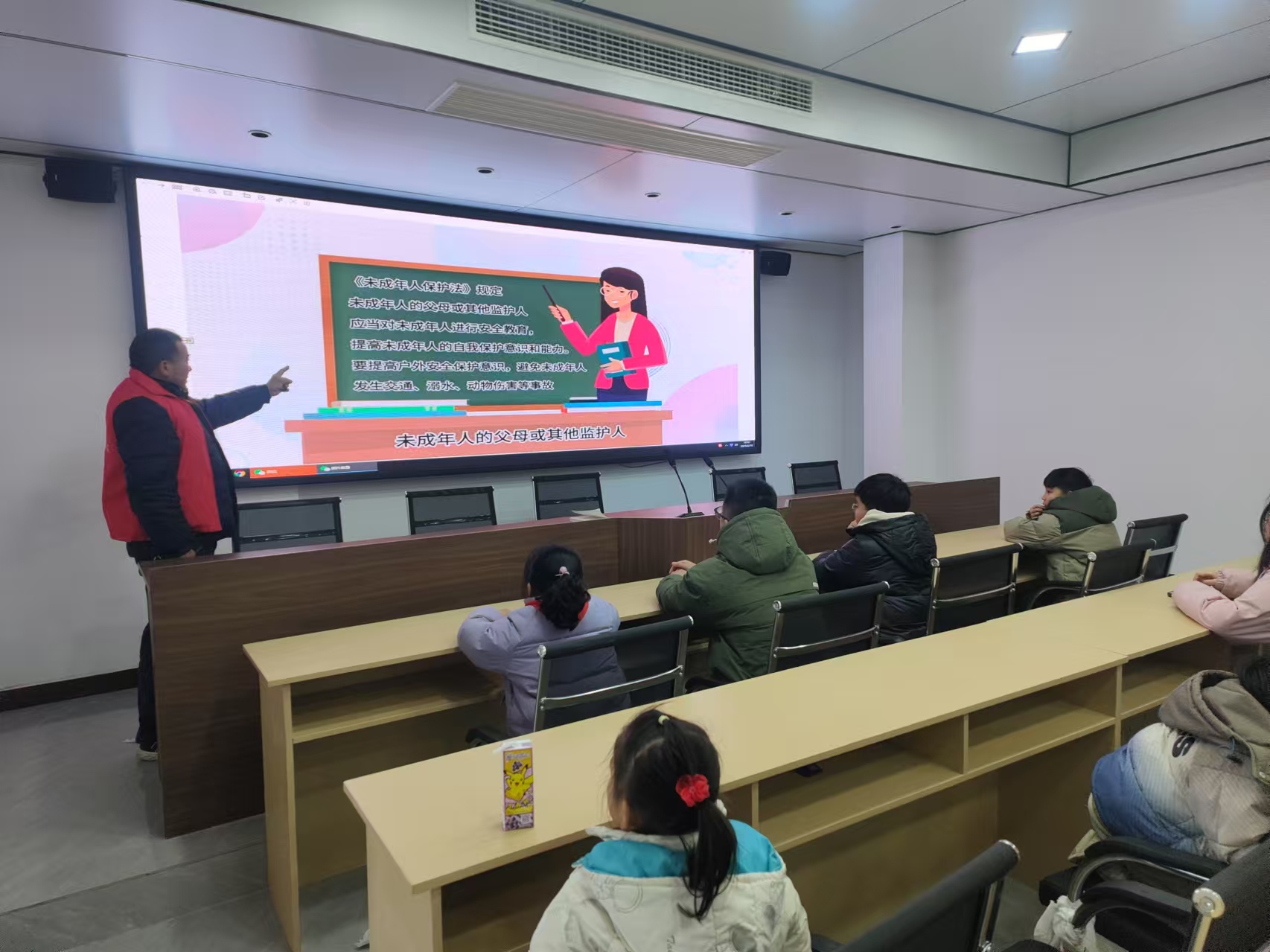 1739347790905291.jpg 03.jpg