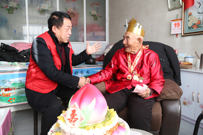 1740037152192606.jpg 元宝山区草原蓝哈达协会协会关工委王玉清事迹配图4_副本.jpg