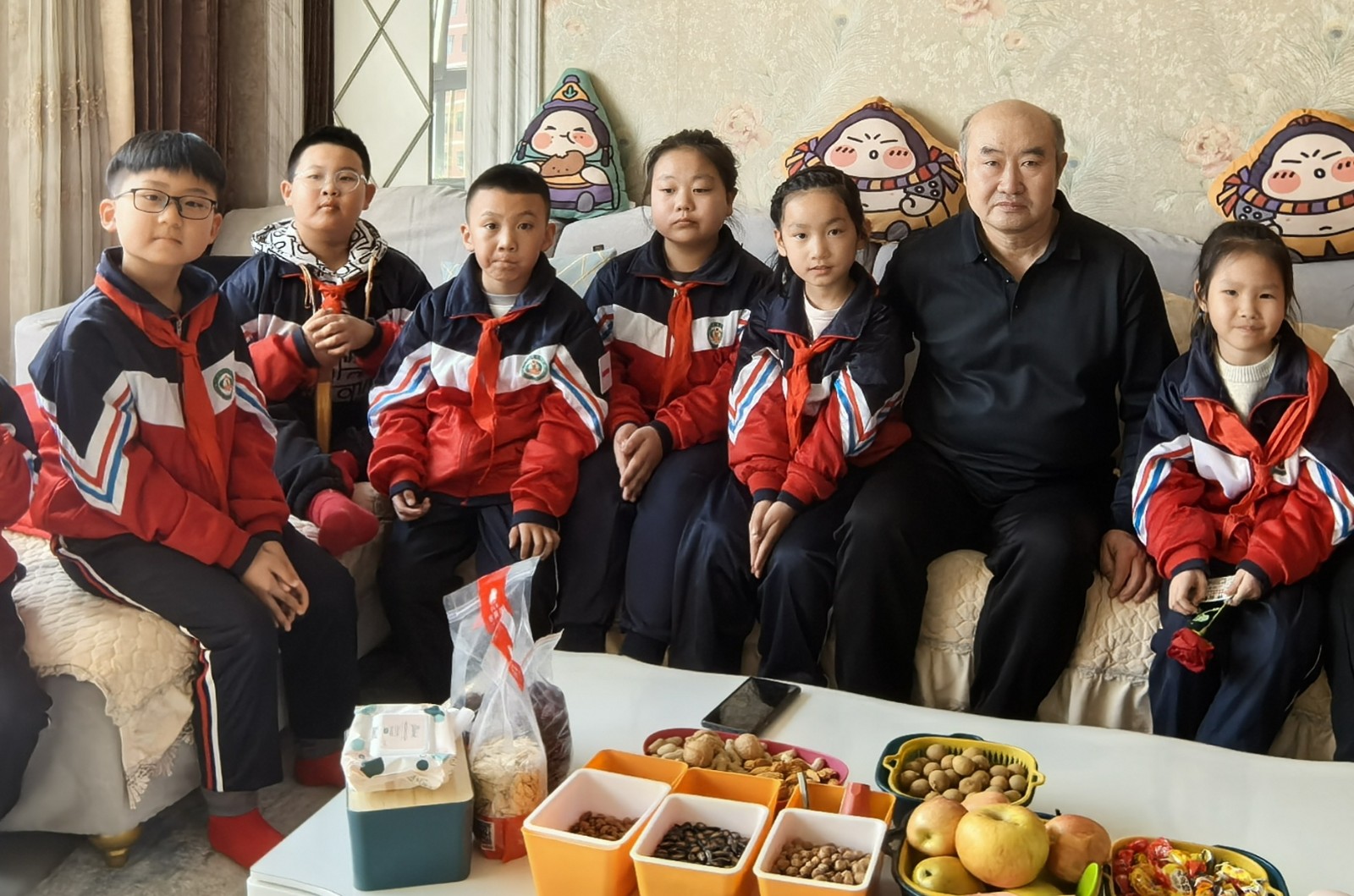 1741229891547300.jpg 元宝山区星光小学传承雷锋精神系列活动照片3_副本.jpg