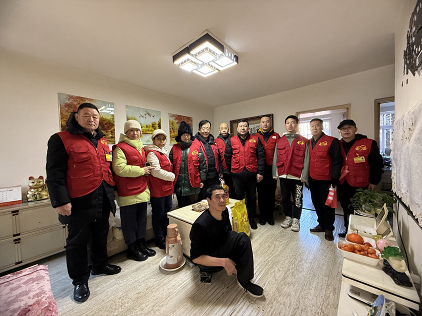 1742290029164366.jpg 元宝山区平庄城区街道星海社区关工委新春慰问残疾人活动照片3_副本.jpg