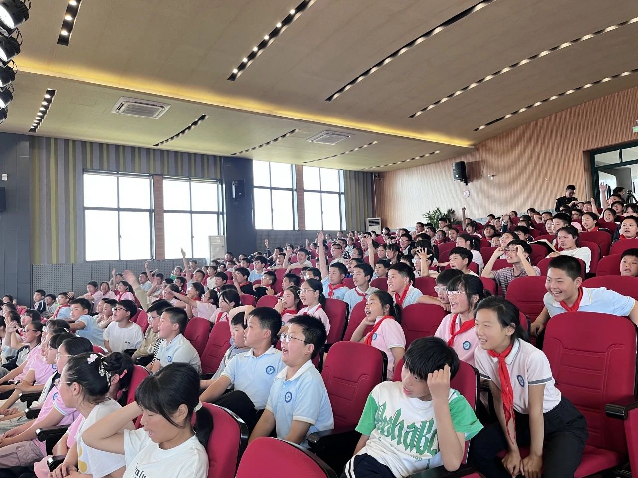 1745414981707944.jpg 6a34d73c5a065cfd60119aaa2e324ef0.jpg