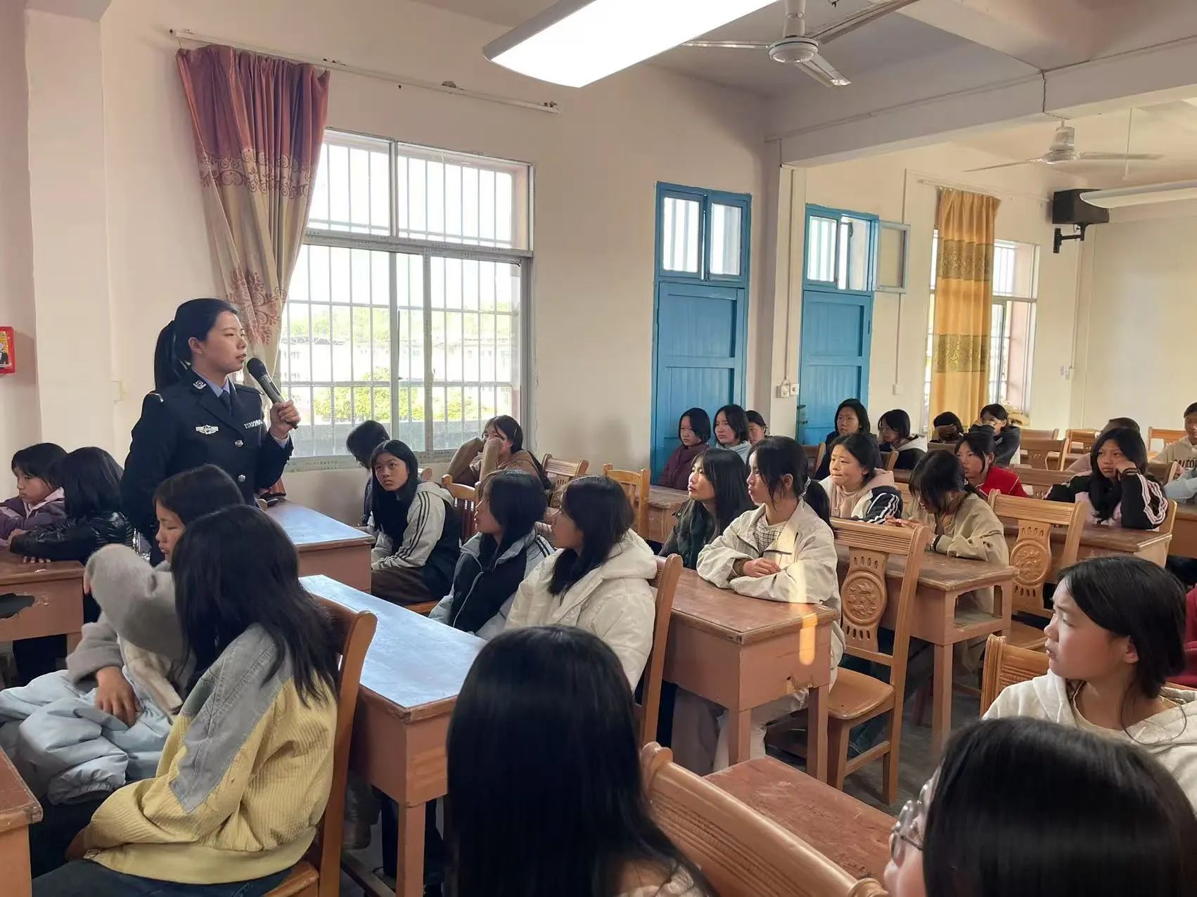 1747194763902716.jpg 98e4d9568729c95e386abf647046dbff.jpg