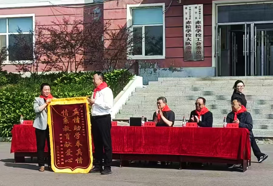 1748903113912463.jpg a250da22c8fa4e84e331cb0e2fcad56.jpg