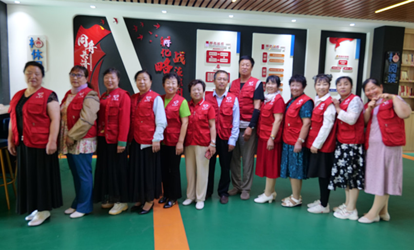 1749455869120568.jpg 元宝山区草原兰哈达协会关工委助力高考活动照片2_副本.jpg