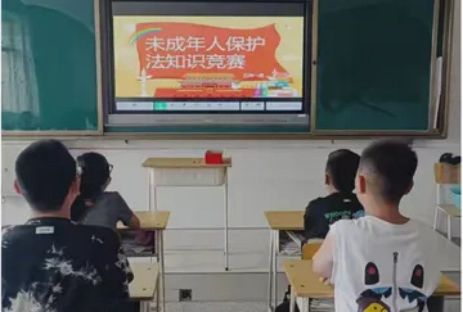 1751945138728971.webp 元宝山区建昌营学校法律宣传活动照片18_副本.webp