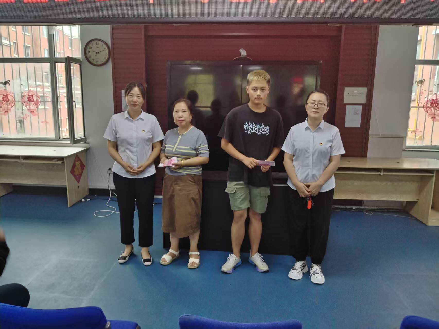 1754275187902827.jpg e9b9437b32b41f3f9b59c27926267d8.jpg