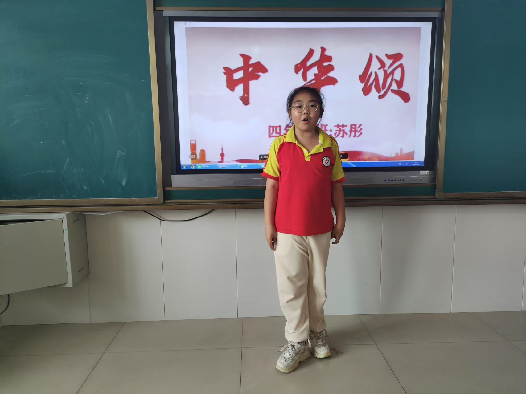 1754533961278175.jpg 元宝山区云杉路街道建昌营社区关工委“红韵润童心,经典咏流传”诵读活动照片2.jpg